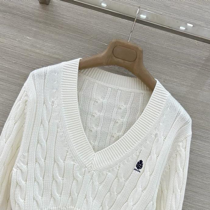 프라다 케이블 브이넥 크롭 니트