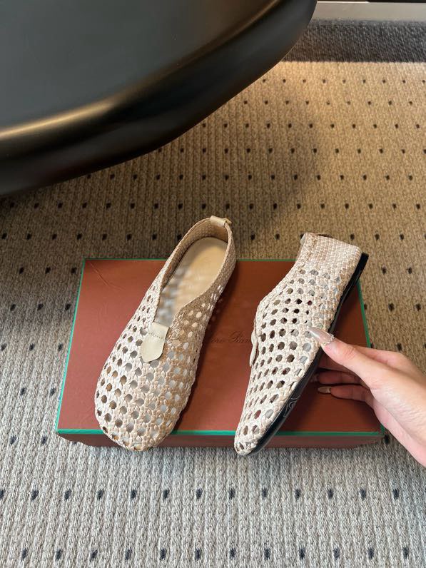 프리미엄급  로로피아나 위빙 레더 로퍼