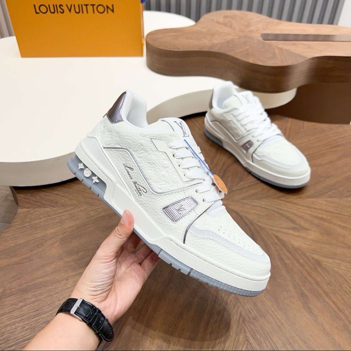 루이비통 LV RUN 2.0 스니커즈