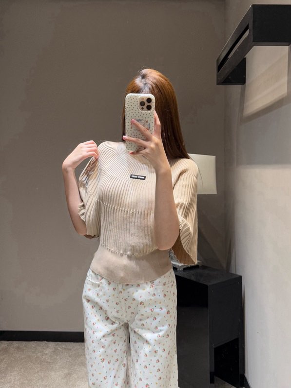 미우미우 골지 니트 반팔 티셔츠