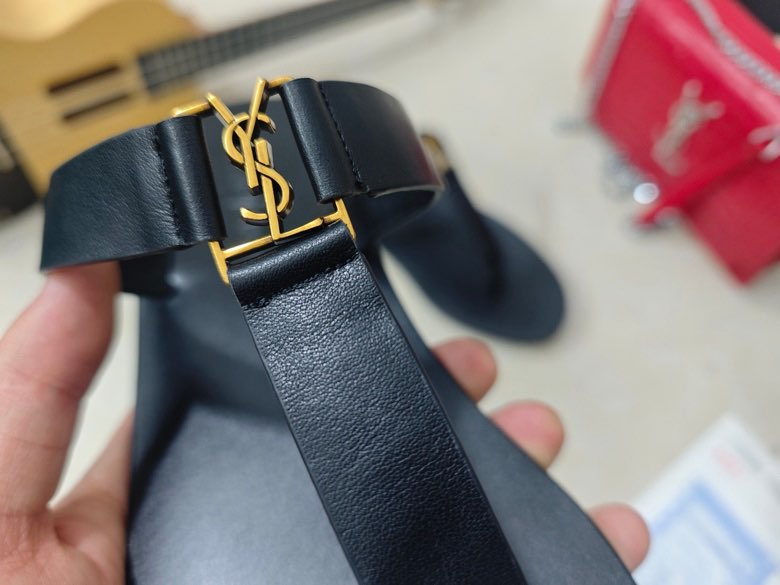 생로랑 YSL 로고 플랫 샌들