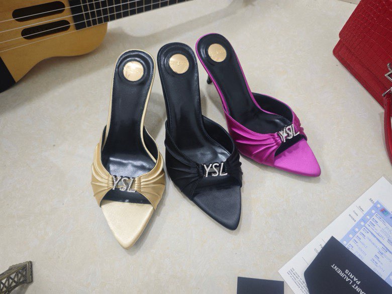 생로랑 YSL 로고 미들힐 펌프스 (