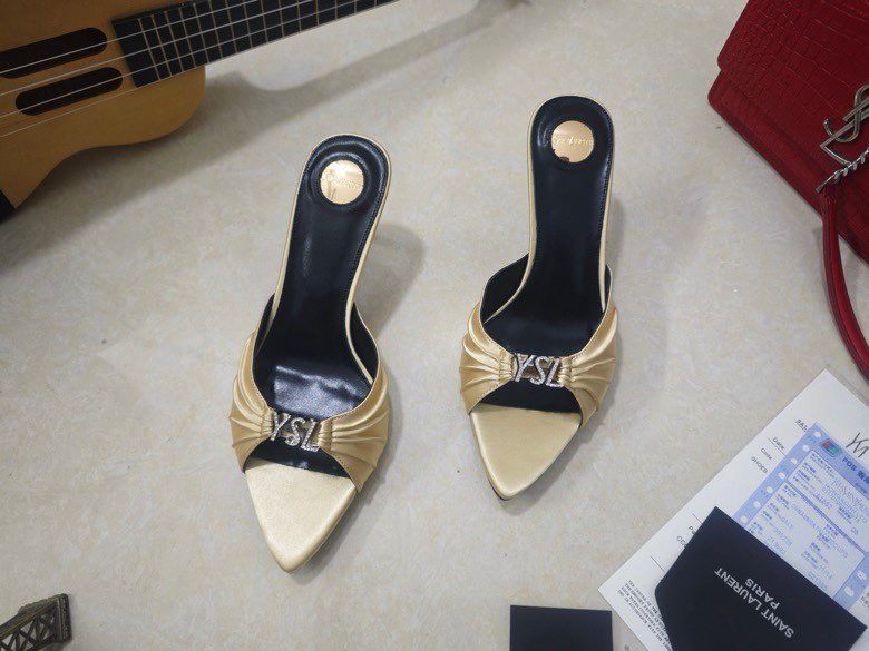 생로랑 YSL 로고 미들힐 펌프스 (