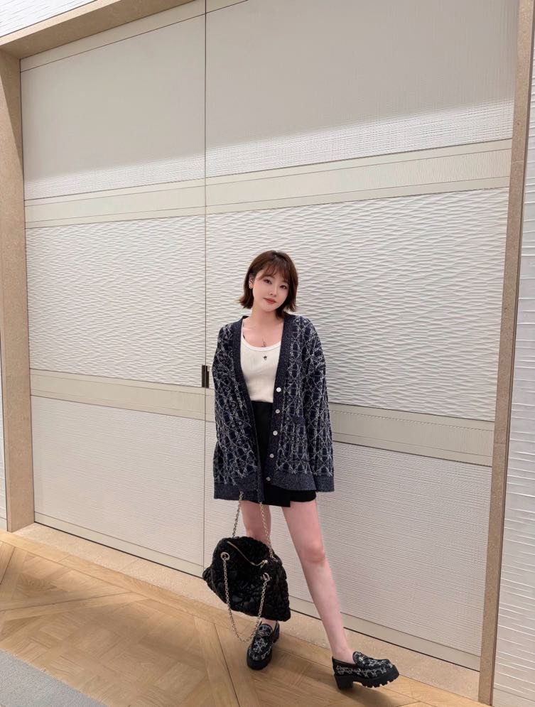 디올 블루 체크 울 니트 가디건