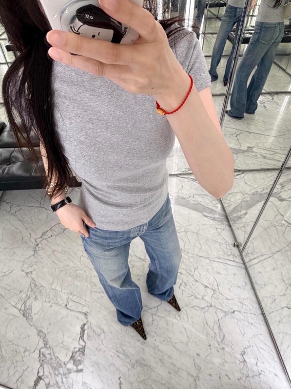 생로랑 미니멀 크롭 반팔 티셔츠