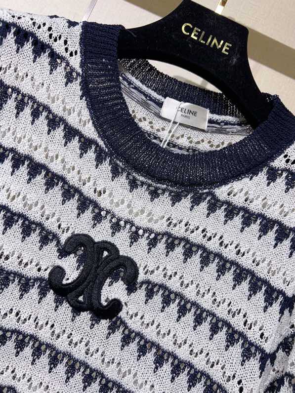 셀린느 스트라이프 펀칭 니트 탑