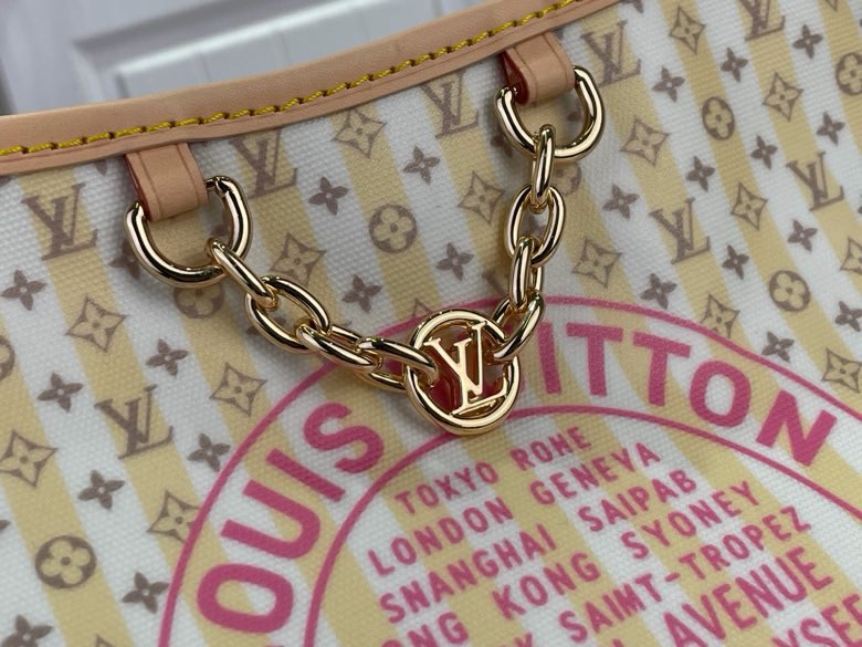 루이비통 Carryall East West 백