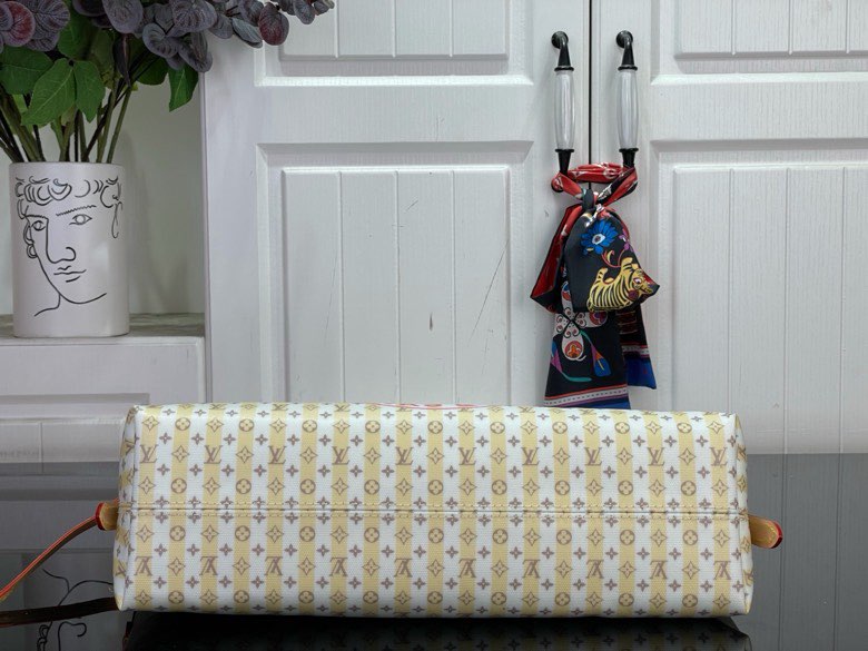 루이비통 Carryall East West 백