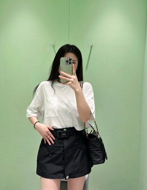 프라다 리나일론 A라인 미디 스커트