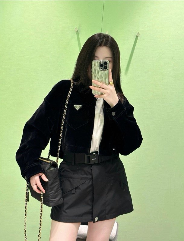 프라다 리나일론 A라인 미디 스커트
