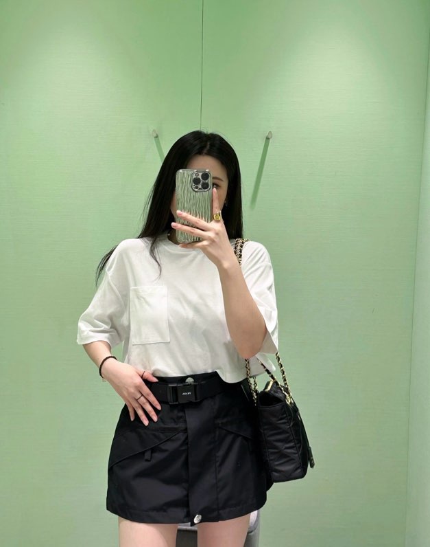 프라다 리나일론 A라인 미디 스커트