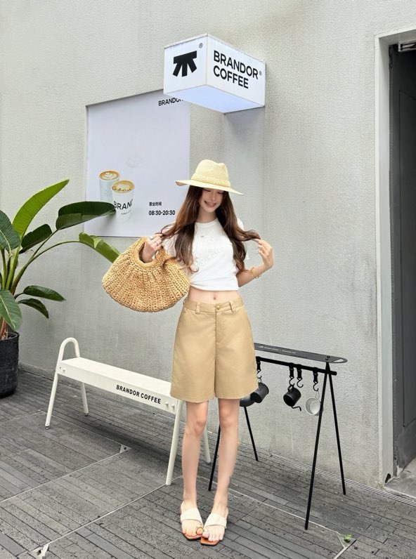 디올 메탈 버튼 버뮤다 팬츠