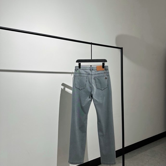 로로피아나 클라우드 소프트 스트레이트 데님 팬츠