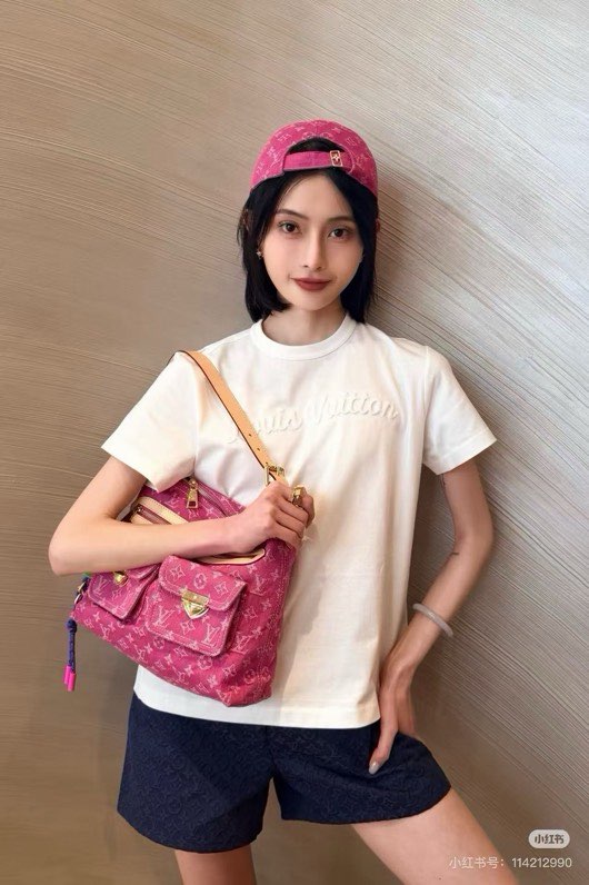 루이비통 2026 SS 톤온톤 자수 반팔 티셔츠