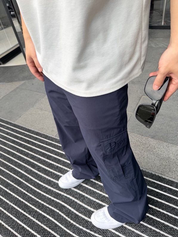 디올 로고 자수 카고 팬츠