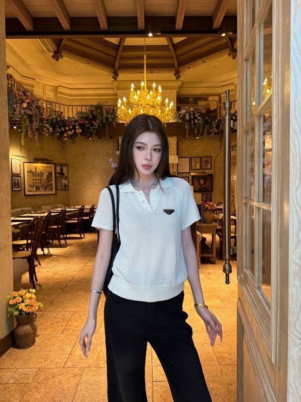 프라다 2026 신상 폴로 카라 니트 반팔