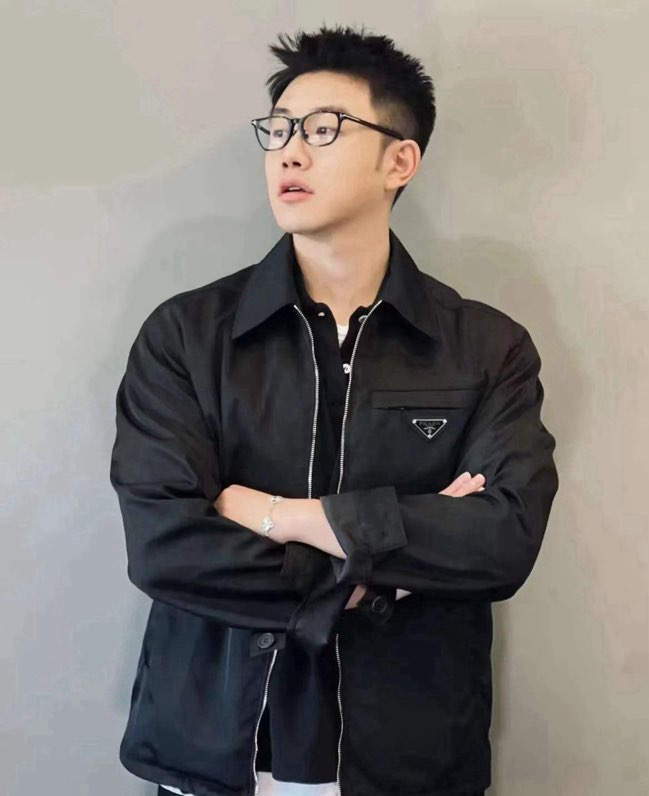 프라다 블랙 카라 재킷