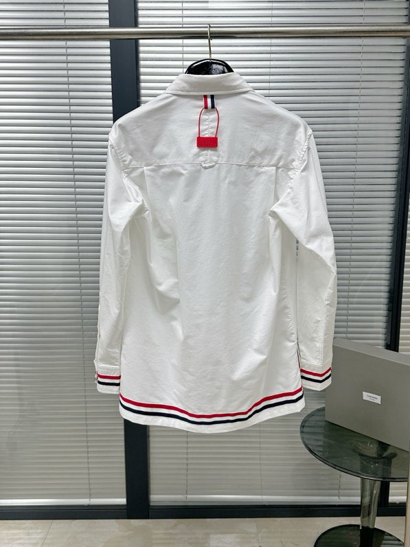 톰브라운 스트라이프 디테일 오버핏 셔츠