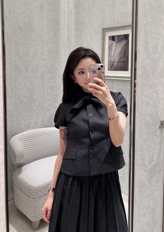 디올 리본 카라 반팔 크롭 자켓