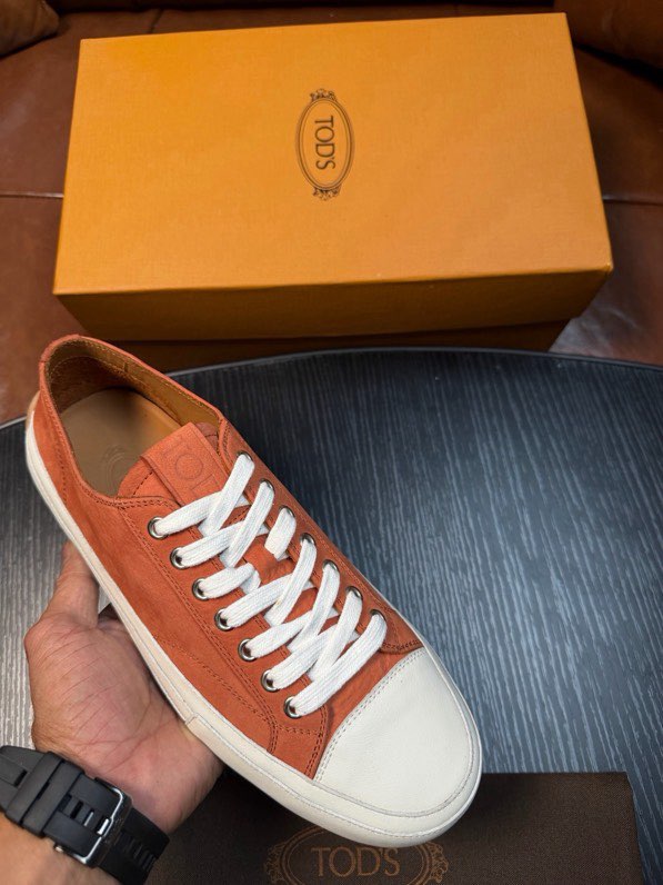 토즈 스웨이드 가죽 로퍼