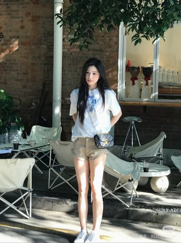디올 플로럴 자수 반팔 티셔츠