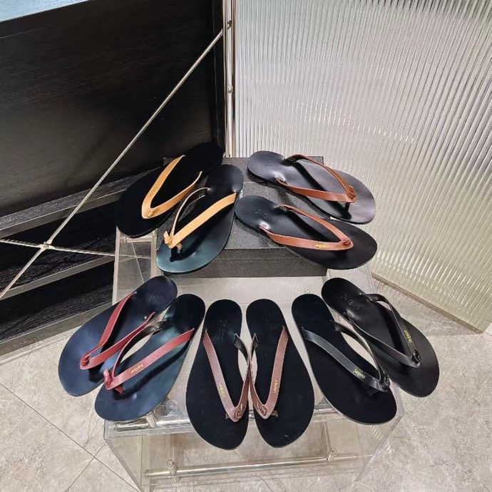 생로랑 YSL Cassandre POOL 쪼리 슬리퍼