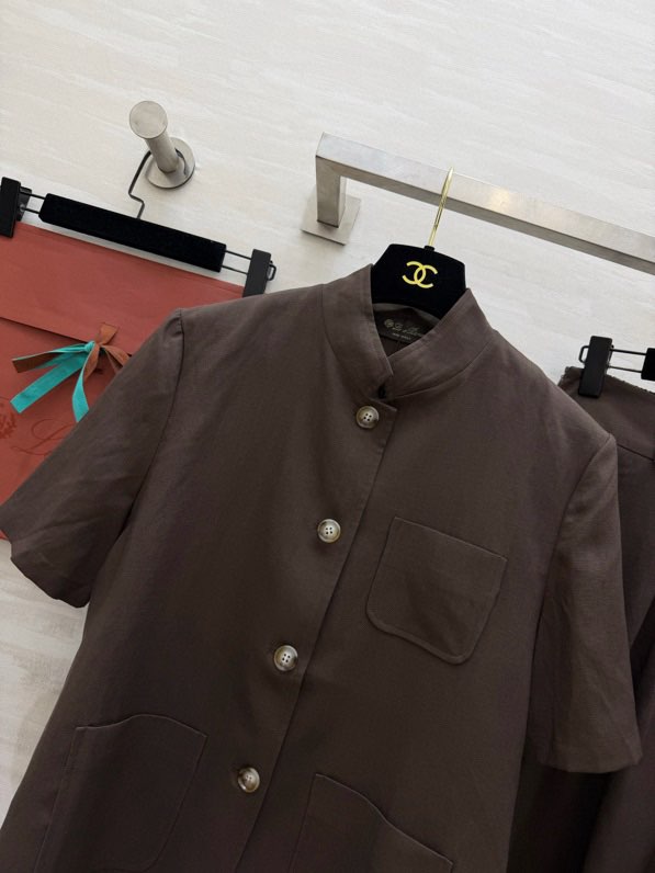 로로피아나 뉴차이니즈 숏자켓 + 플리츠 롱스커트 세트