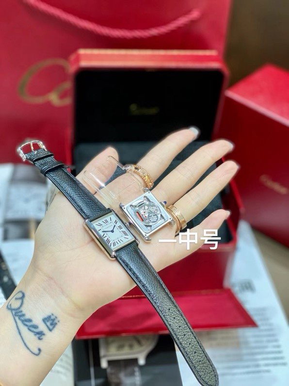까르띠에 탱크 머스트 오토매틱 워치