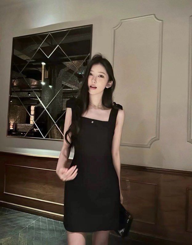 샤넬 리본 스퀘어넥 블랙 원피스
