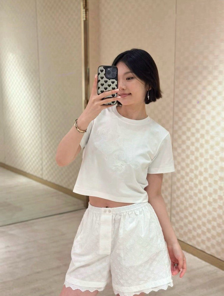 루이비통 자수 크롭 반팔 티셔츠