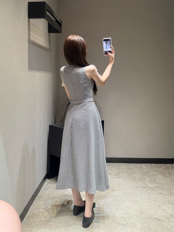 디올 2026 SS 하운드투스 슬리브리스 원피스
