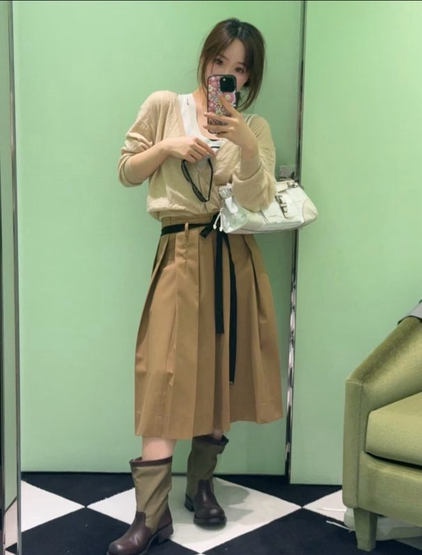 프라다 2026 SS 플리츠 미니스커트