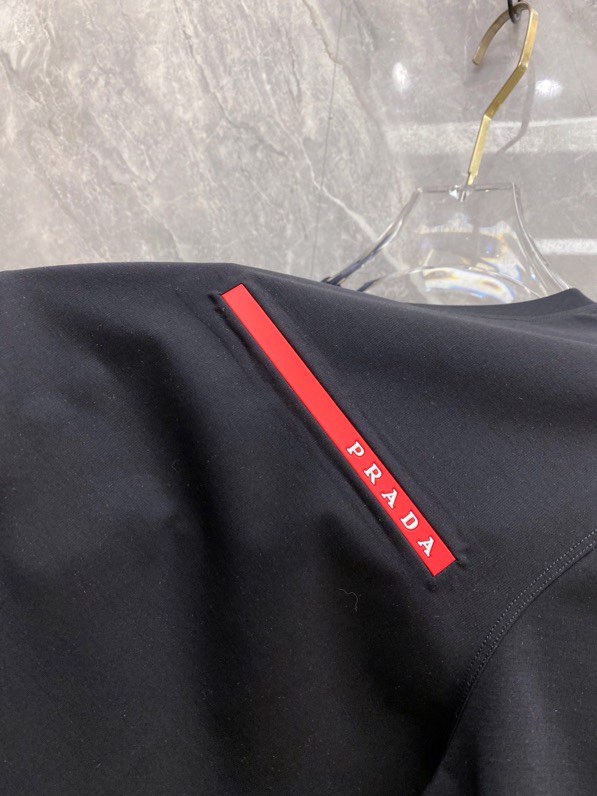 프라다(Prada) 2026 S/S 피마 코튼 반팔 티셔츠