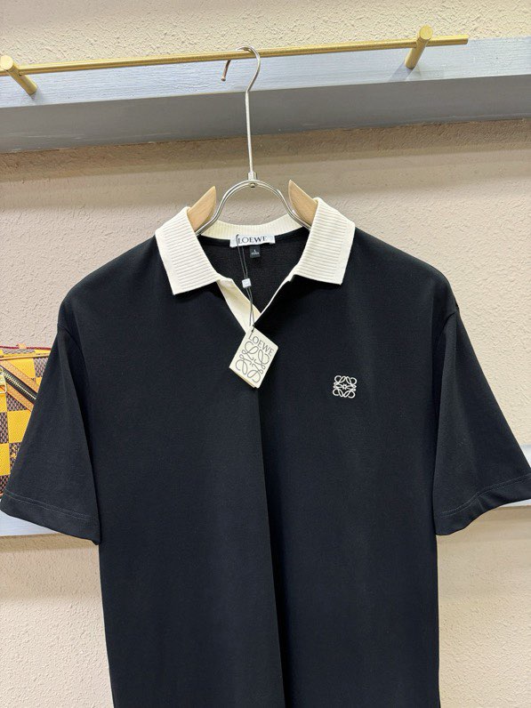 로에베(LOEWE) 2026 S/S 로고 자수 반팔 카라티