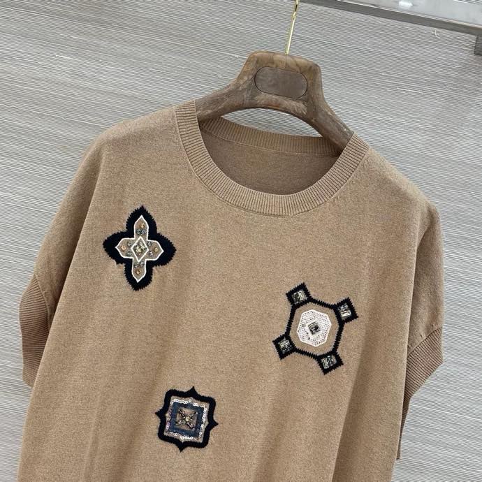 막스마라 2026 S/S 비즈 자수 린넨 니트 베스트