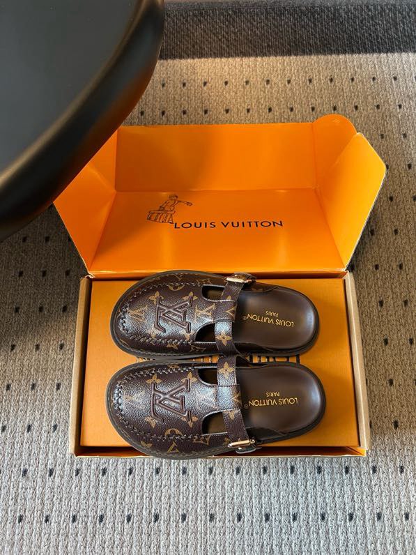 프리미엄급     루이비통(Louis Vuitton) LV COLORADO 클로즈드토 뮬 슬리퍼
