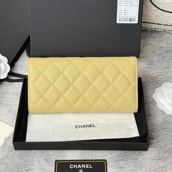 샤넬(CHANEL) 클래식 CF 캐비어 장지갑