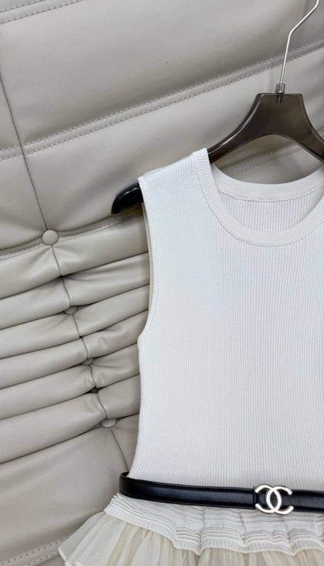 샤넬(CHANEL) 2026 뉴 컬렉션 헤본 스타일 하이웨스트 발레 티어드 롱스커트