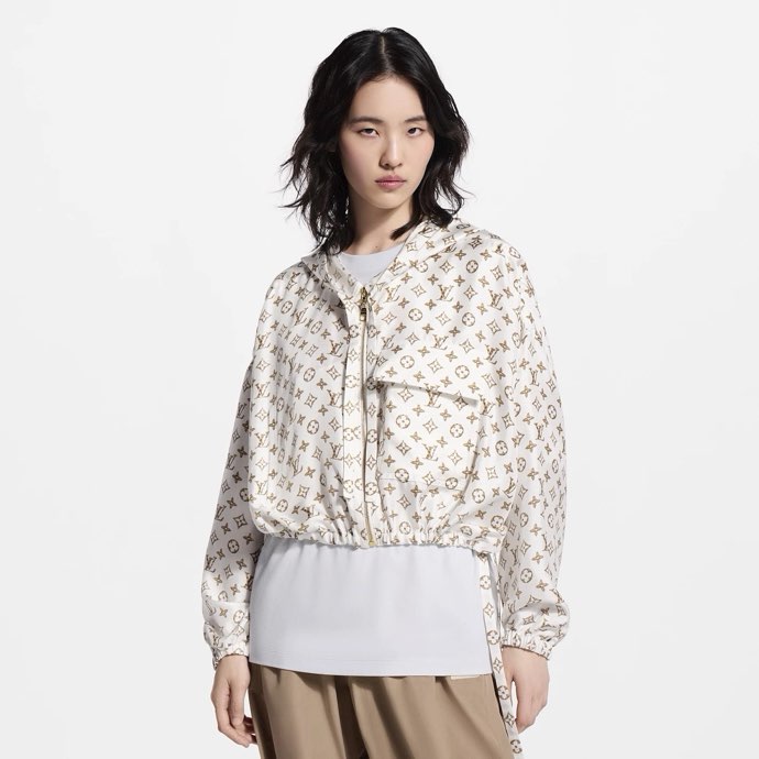루이비통(LOUIS VUITTON) 2026 S/S 모노그램 후드 크롭 윈드브레이커
