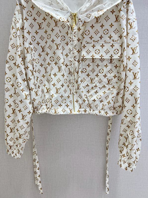 루이비통(LOUIS VUITTON) 2026 S/S 모노그램 후드 크롭 윈드브레이커