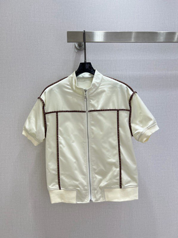 루이비통(LOUIS VUITTON) 2026 S/S 배색 스티치 하이넥 반팔 집업
