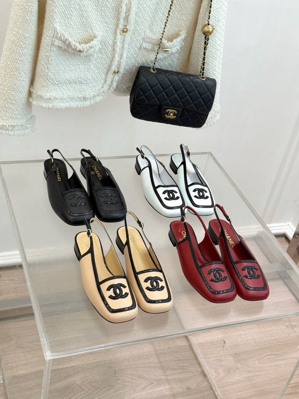샤넬(CHANEL) 26AB 더블 C 스퀘어토 슬링백 플랫 샌들