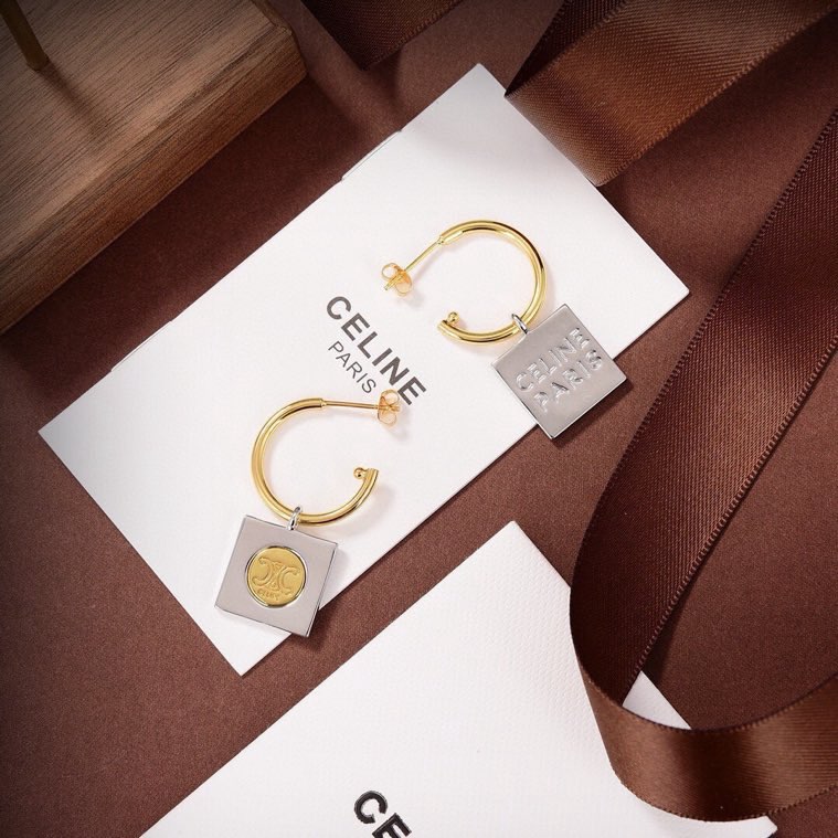 셀린느(CELINE) 뉴 디자인 이어링