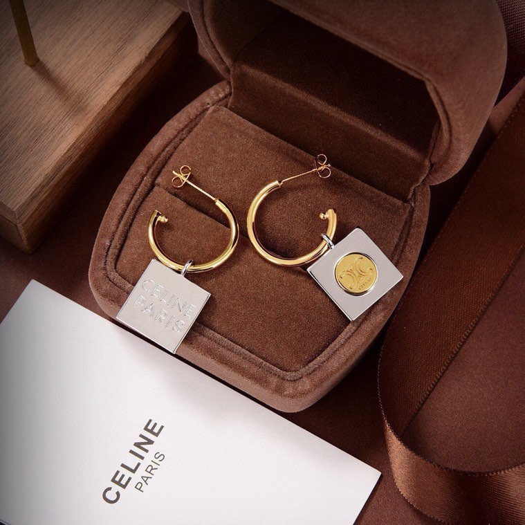 셀린느(CELINE) 뉴 디자인 이어링