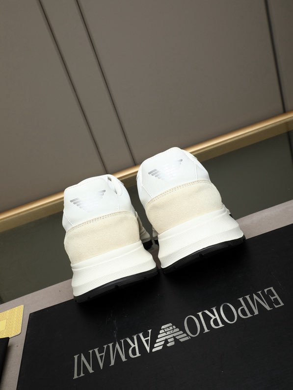 엠포리오 아르마니(Emporio Armani) 프리미엄 남성 캐주얼 스니커즈