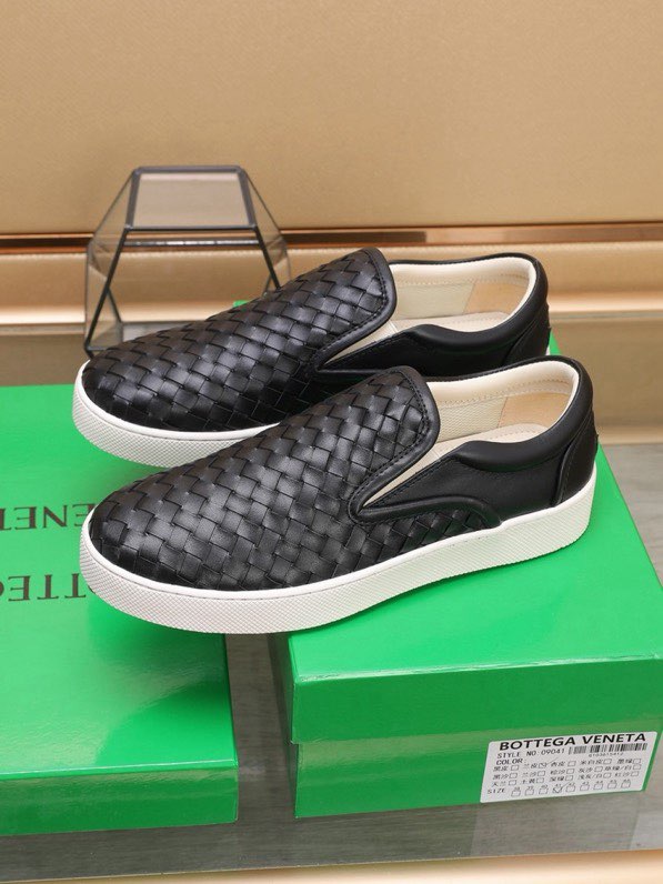 보테가 베네타(BOTTEGA VENETA) 프리미엄 남성 인트레치아토 슬라이드