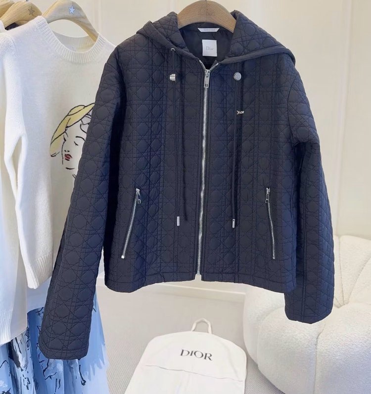 디올(DIOR) 퀼팅 후드 집업 패딩 점퍼