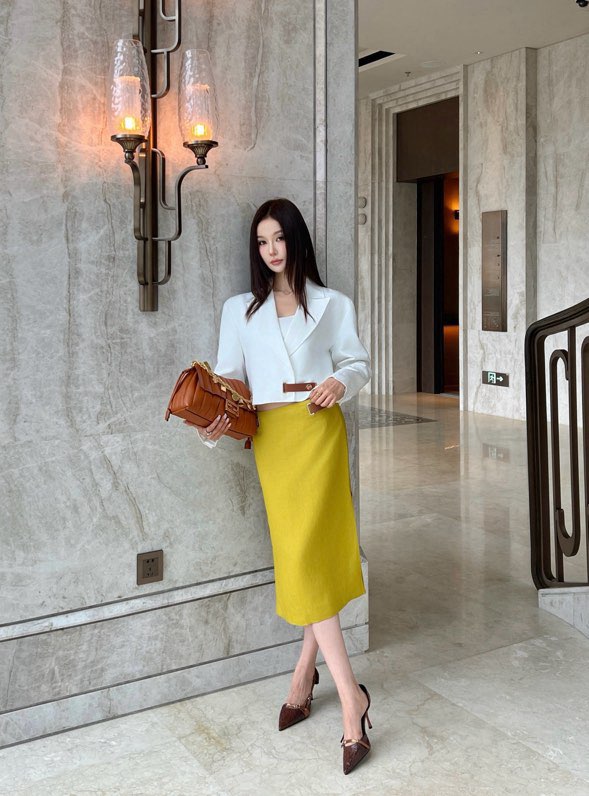 펜디(FENDI) 린넨 로우라이즈 미디 스커트