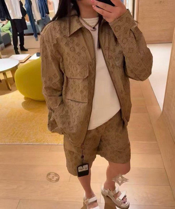 루이비통 2026 카키 자카드 워크 재킷