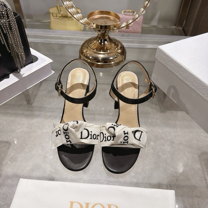 디올 J'ADIOR Dentelle 리본 하이힐 샌들
